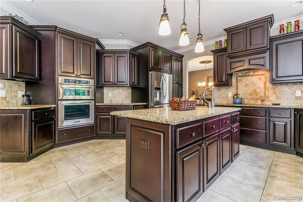 4906 Stonehenge Drive Rochester, MI 48306 - Photo 14 of 53