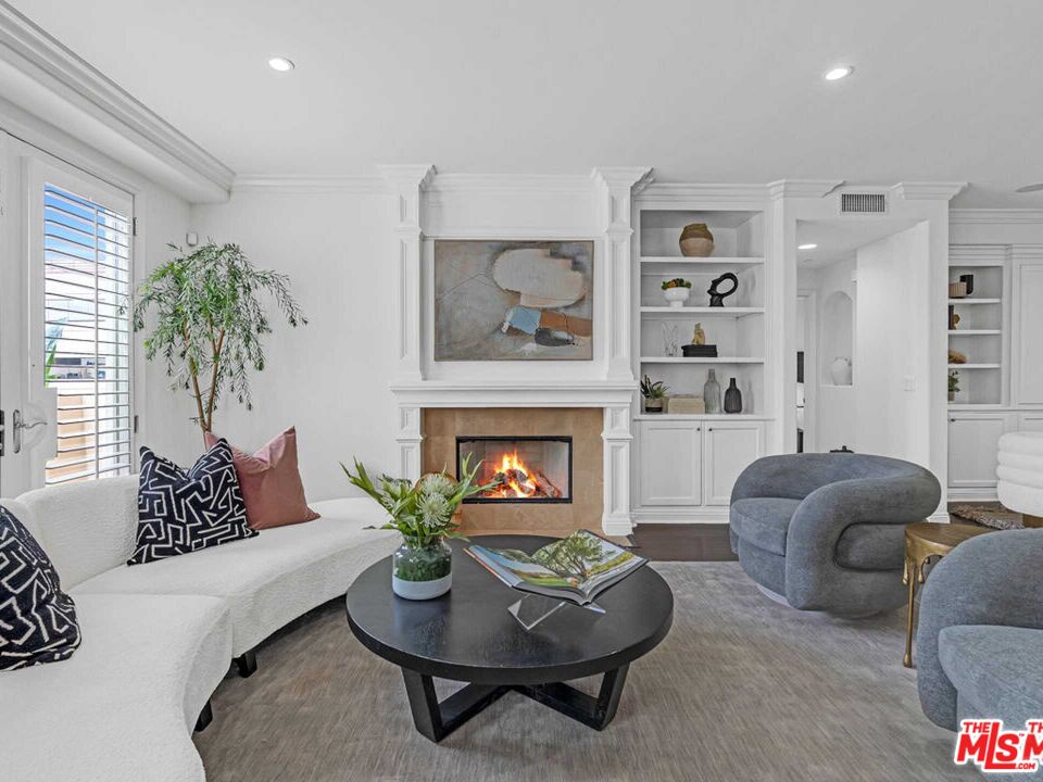 143 North Arnaz Drive, Unit 304 Beverly Hills, CA 90211 - Photo 19 of 39