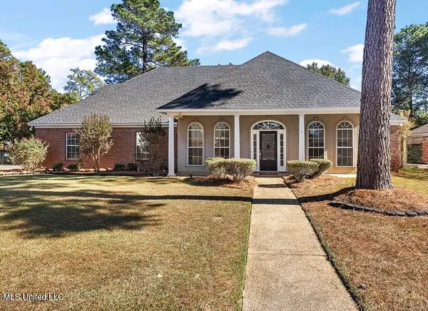 $375,000 | 1006 Riverchase N Drive, Brandon, MS 39047