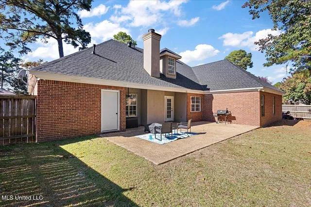 $389,999 | 1006 Riverchase N Drive, Brandon, MS 39047