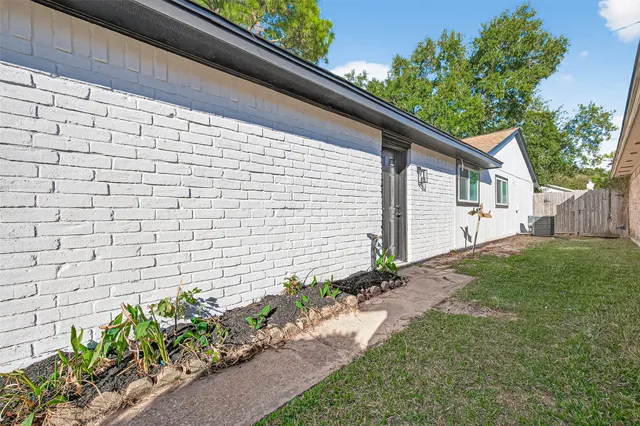 $2,100 | 11434 Loyola Drive, Cypress, TX 77429