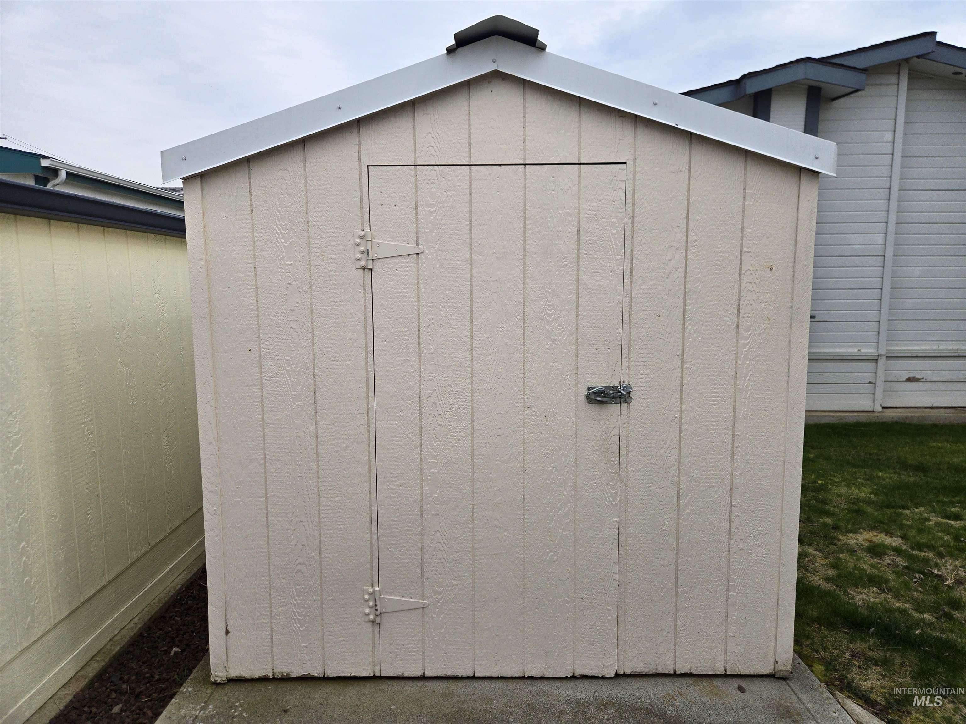 2115 6th Avenue, Unit 51 Clarkston, WA 99403 - Photo 31 of 34 View of shed