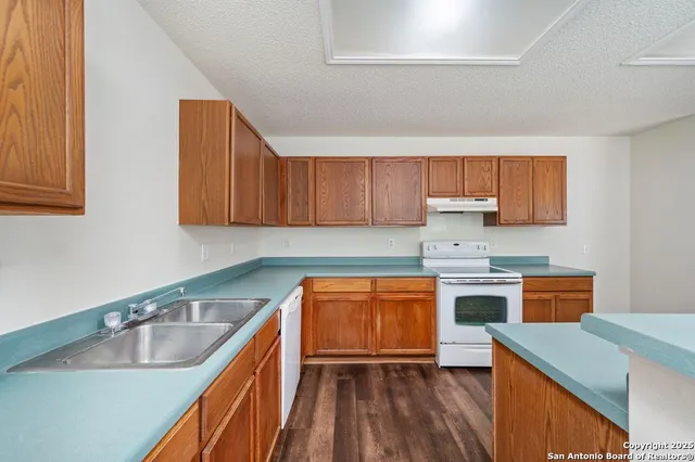 $1,995 | 6322 Donely Place, San Antonio, TX 78247