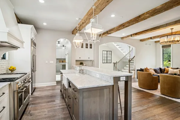$2,150,000 | 636 South Division Street, Barrington, IL 60010