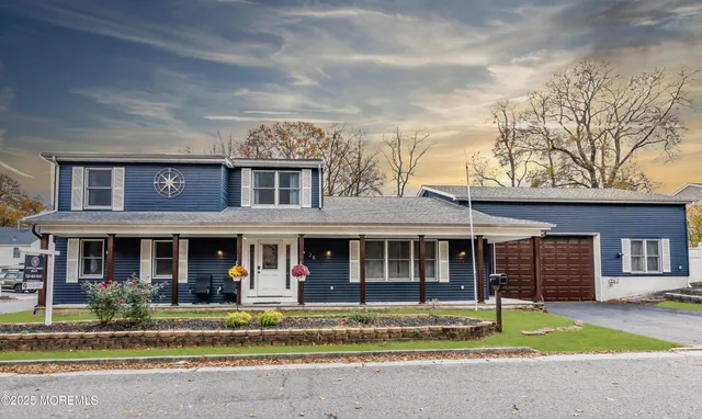 $879,900 | 28 Duchess Avenue, Middletown, NJ 07748