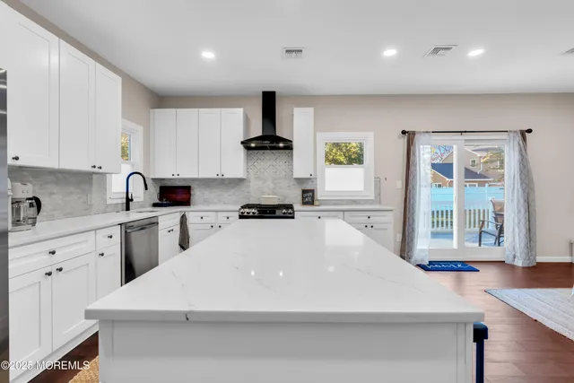 $879,900 | 28 Duchess Avenue, Middletown, NJ 07748