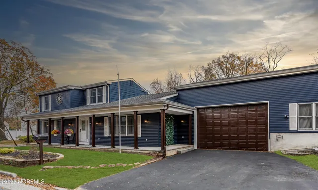 $879,900 | 28 Duchess Avenue, Middletown, NJ 07748