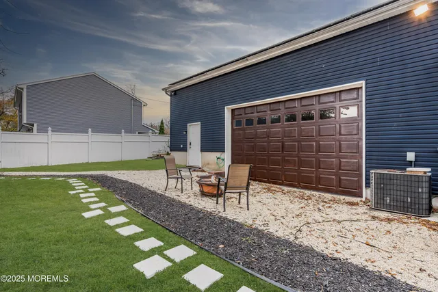 $879,900 | 28 Duchess Avenue, Middletown, NJ 07748