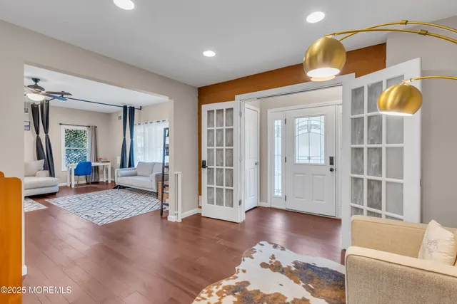 $879,900 | 28 Duchess Avenue, Middletown, NJ 07748