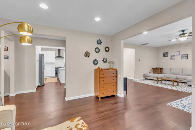 $879,900 | 28 Duchess Avenue, Middletown, NJ 07748