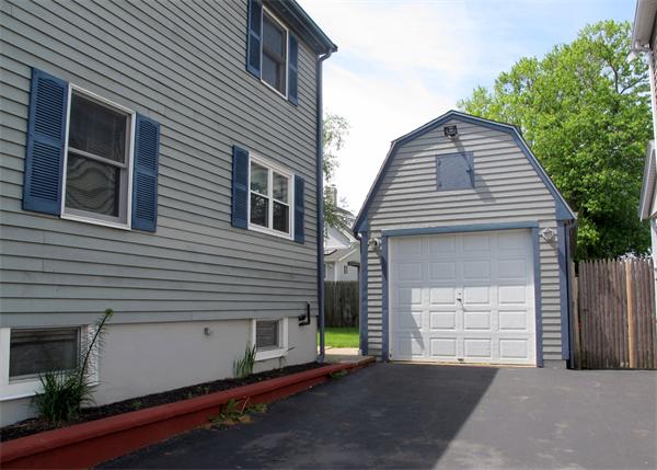 18 Bicknell Road Weymouth, MA 02191 - Photo 3 of 23 Gallery Image 3