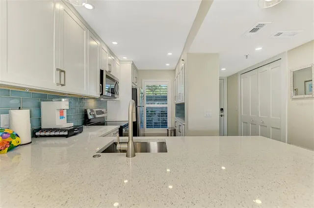 $6,000 | 917 Wexford Boulevard, Unit 917, Venice, FL 34293