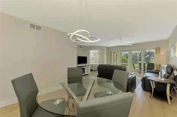 $6,000 | 917 Wexford Boulevard, Unit 917, Venice, FL 34293