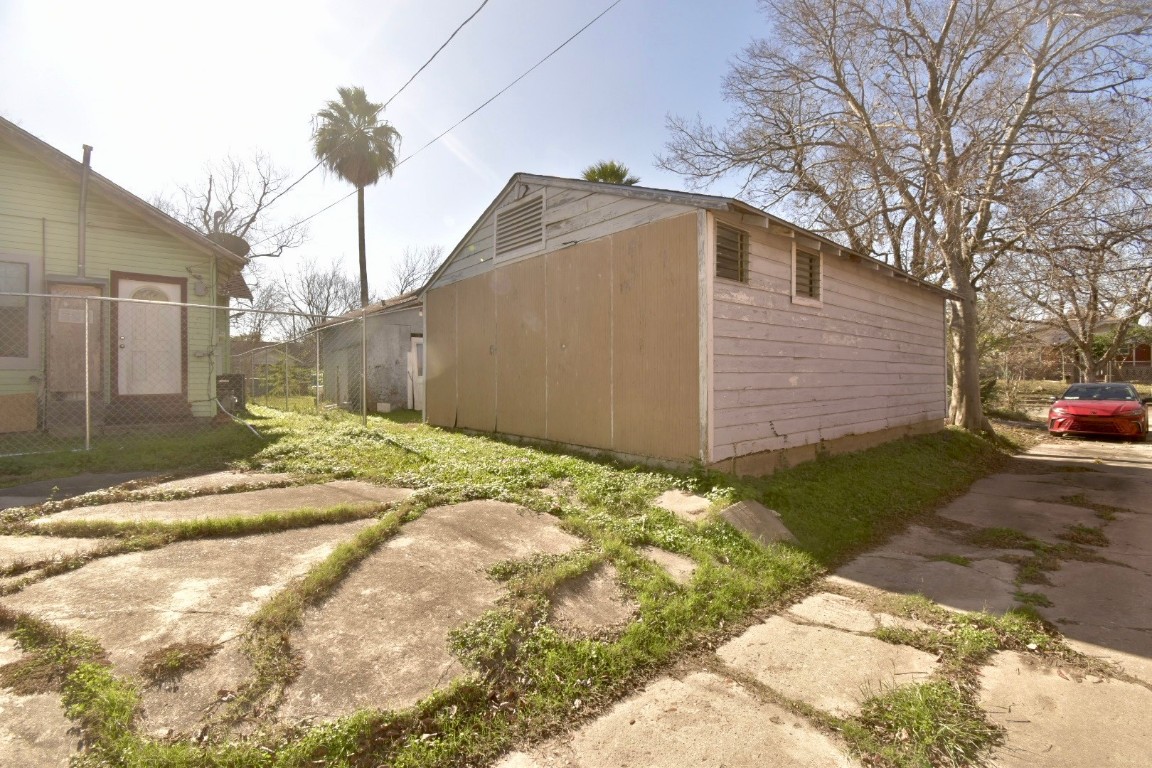 101 Inlane Street Houston, TX 77012 - Photo 5 of 28