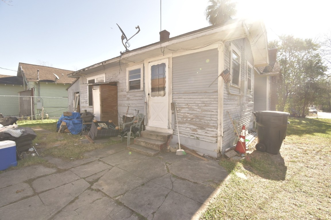 101 Inlane Street Houston, TX 77012 - Photo 6 of 28