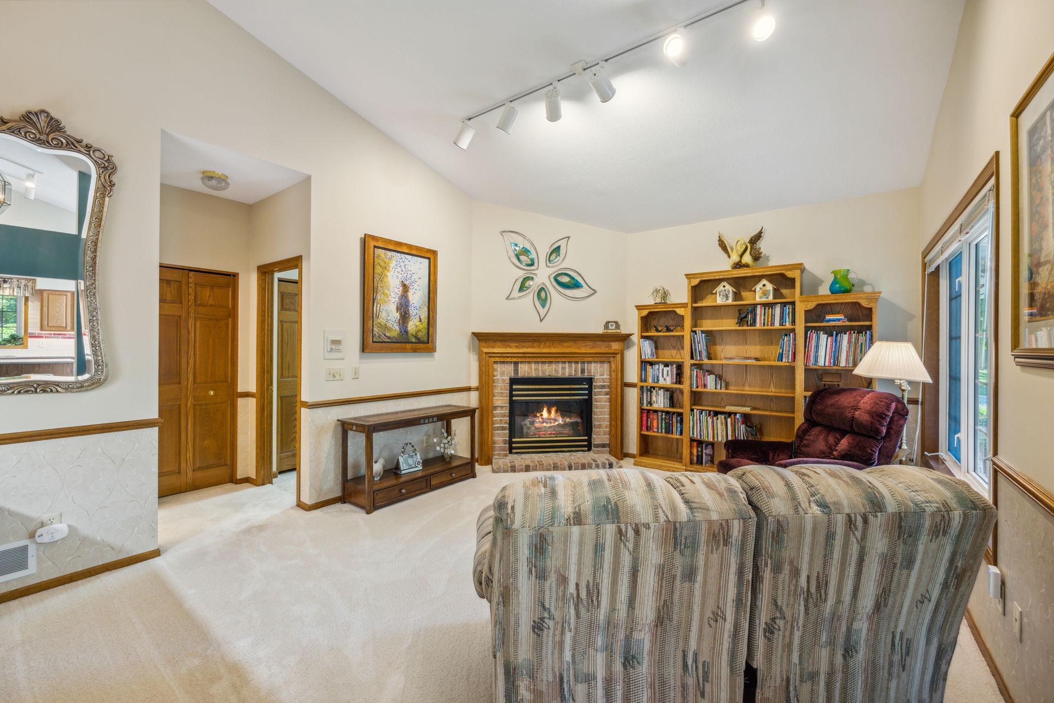 12891 Falcon Drive Apple Valley, MN 55124 - Photo 8 of 57