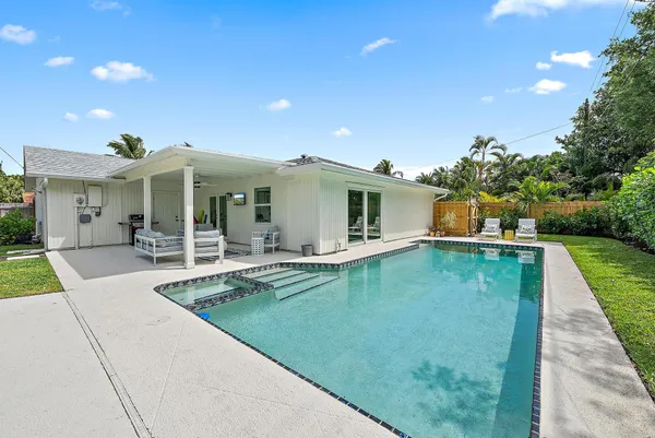 $6,000 | 1604 Seabrook Road, Tequesta, FL 33469