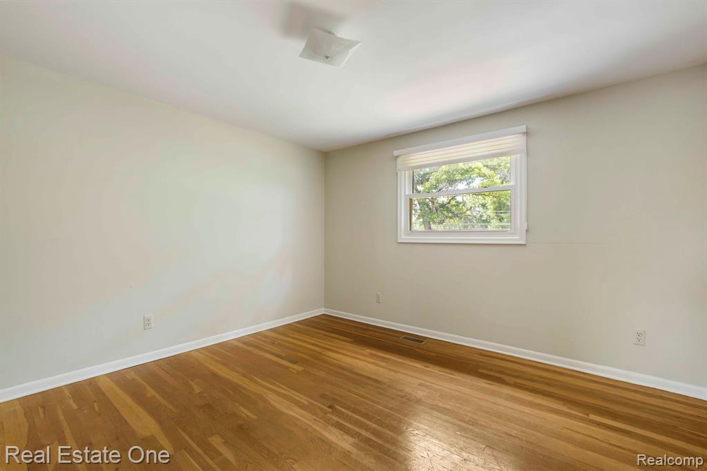 53431 Shelby Road Shelby, MI 48316 - Photo 15 of 26