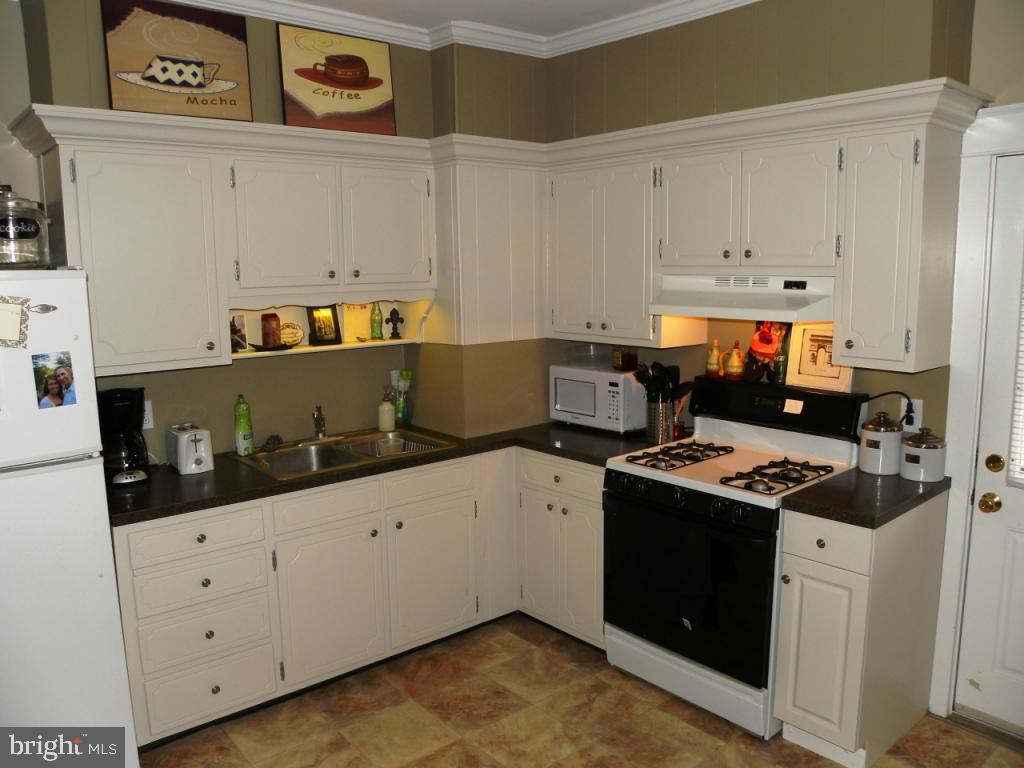 503 East Main Street Lititz, PA 17543 - Photo 11 of 17