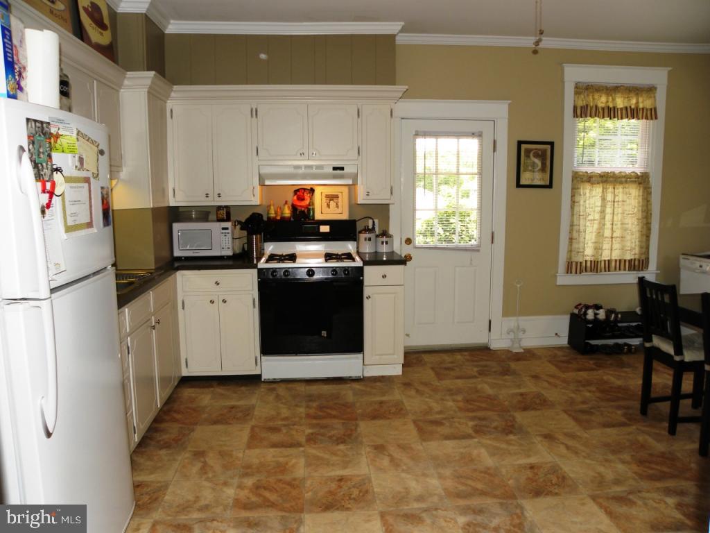 503 East Main Street Lititz, PA 17543 - Photo 10 of 17