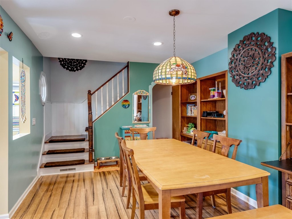 174 Forest Hills Road Brighton, NY 14625 - Photo 9 of 39 Dining area off kitchen