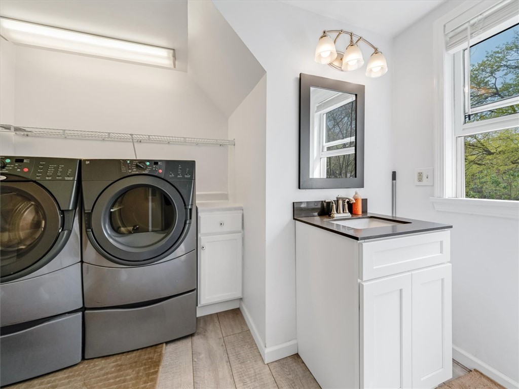 174 Forest Hills Road Brighton, NY 14625 - Photo 14 of 39 Full bath & Laundry on 2nd floor