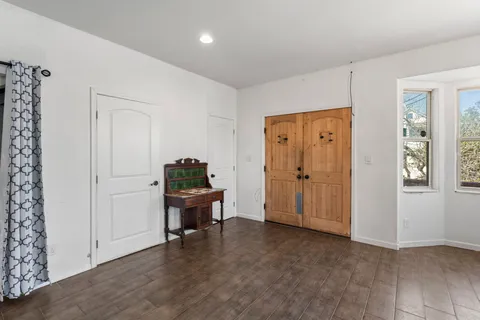 $899,000 | 2003 East 9th Street, Austin, TX 78702