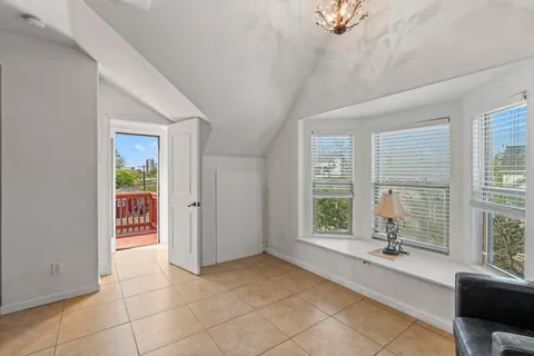 $899,000 | 2003 East 9th Street, Austin, TX 78702