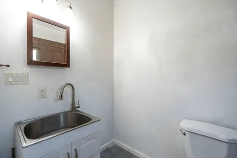 $899,000 | 2003 East 9th Street, Austin, TX 78702