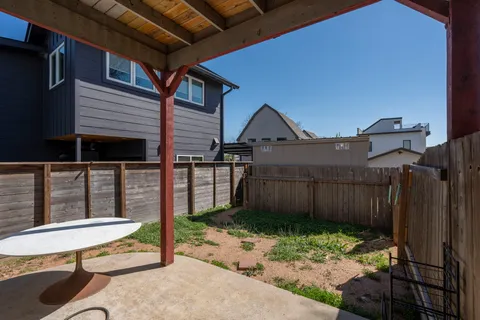 $899,000 | 2003 East 9th Street, Austin, TX 78702