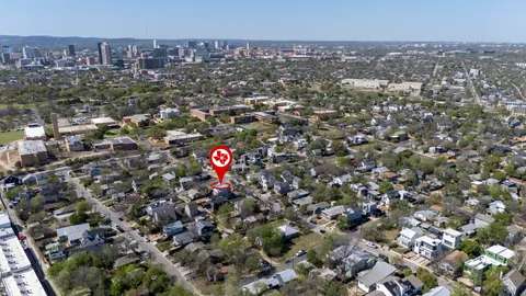$899,000 | 2003 East 9th Street, Austin, TX 78702