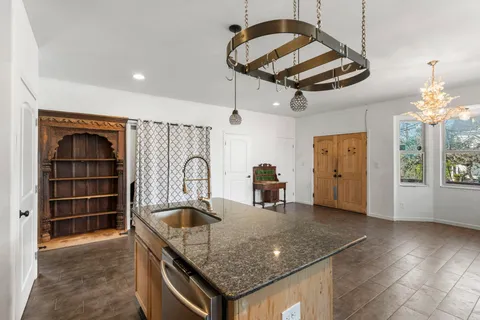 $899,000 | 2003 East 9th Street, Austin, TX 78702