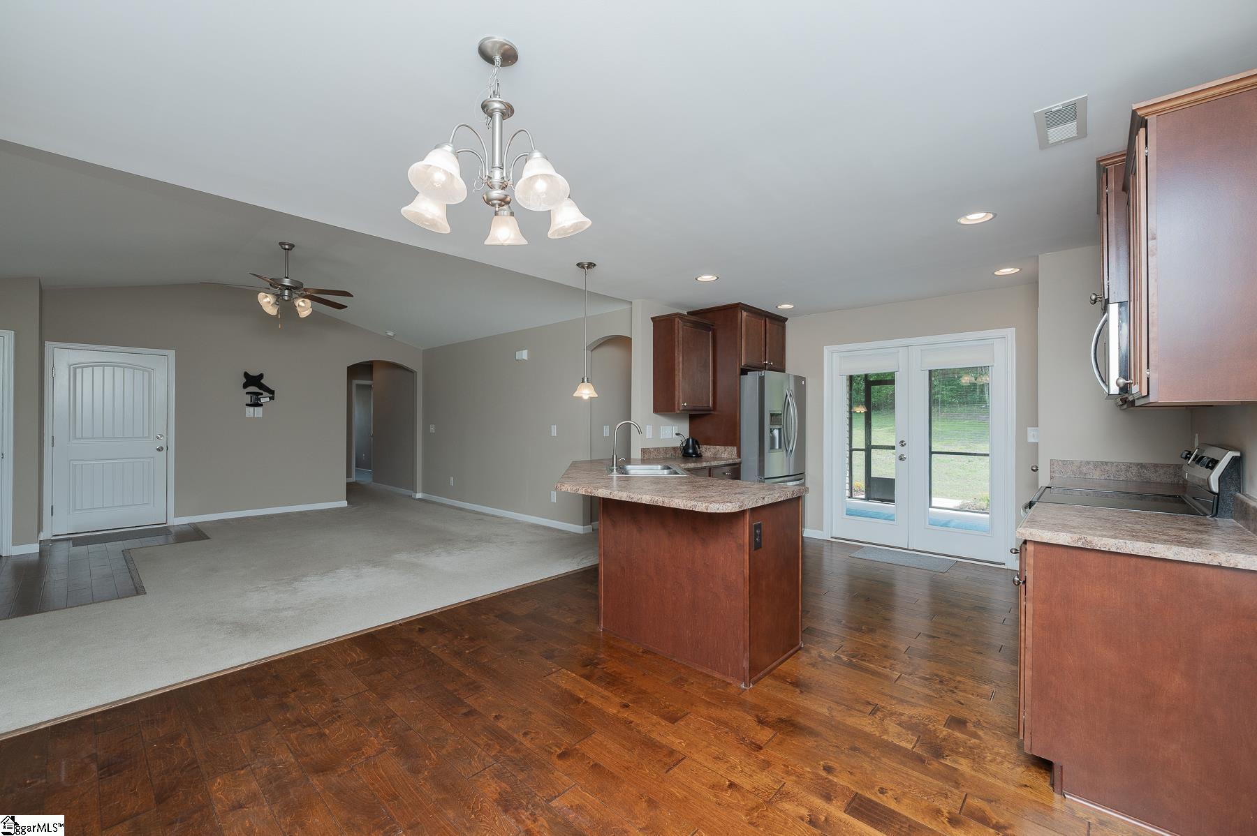 452 Bowers Road Travelers Rest, SC 29690 - Photo 15 of 40