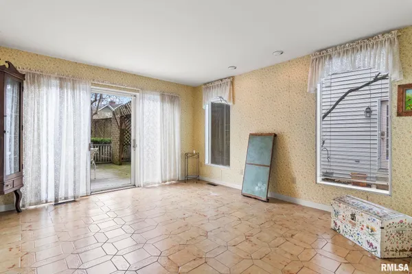 $625,000 | 1516 South Willemore Avenue, Springfield, IL 62704