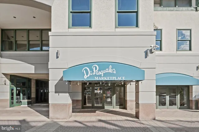 $3,800,000 | 100 Harborview Drive, Unit 1901, Baltimore, MD 21230