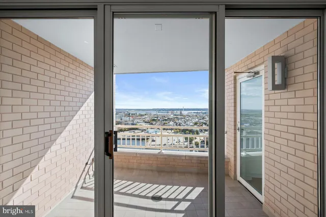 $3,800,000 | 100 Harborview Drive, Unit 1901, Baltimore, MD 21230