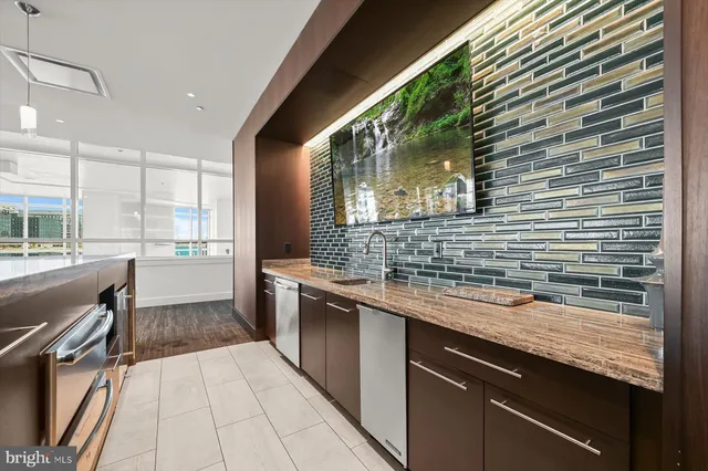 $3,800,000 | 100 Harborview Drive, Unit 1901, Baltimore, MD 21230