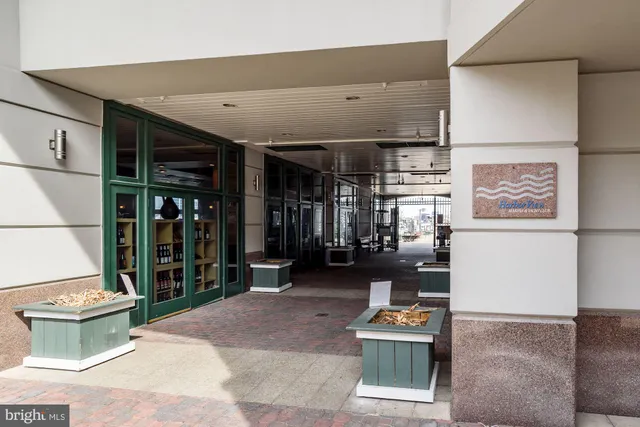 $3,800,000 | 100 Harborview Drive, Unit 1901, Baltimore, MD 21230