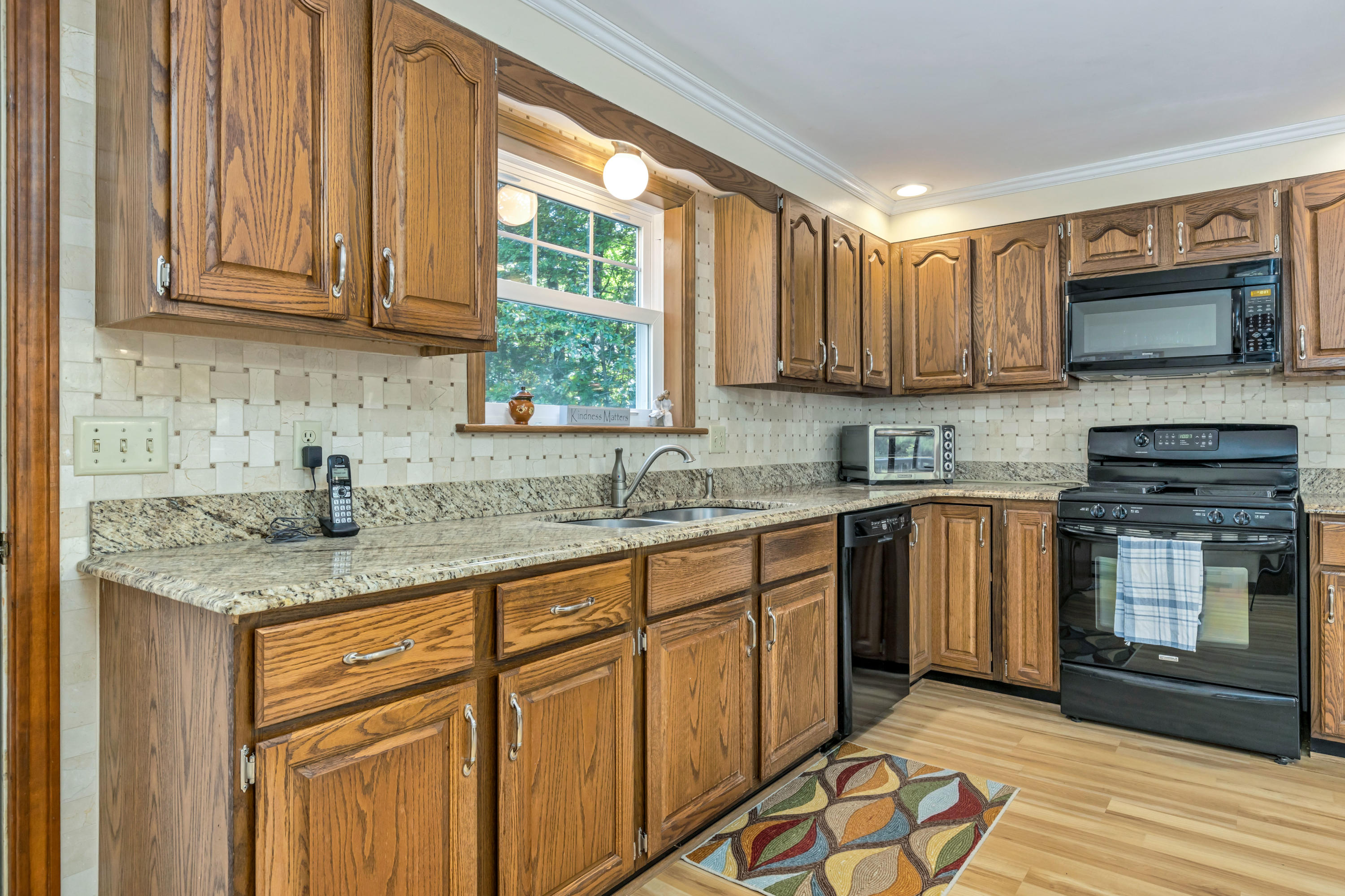 84 Old Fields Road Sandwich, MA 02563 - Photo 20 of 57 84OldLR-22