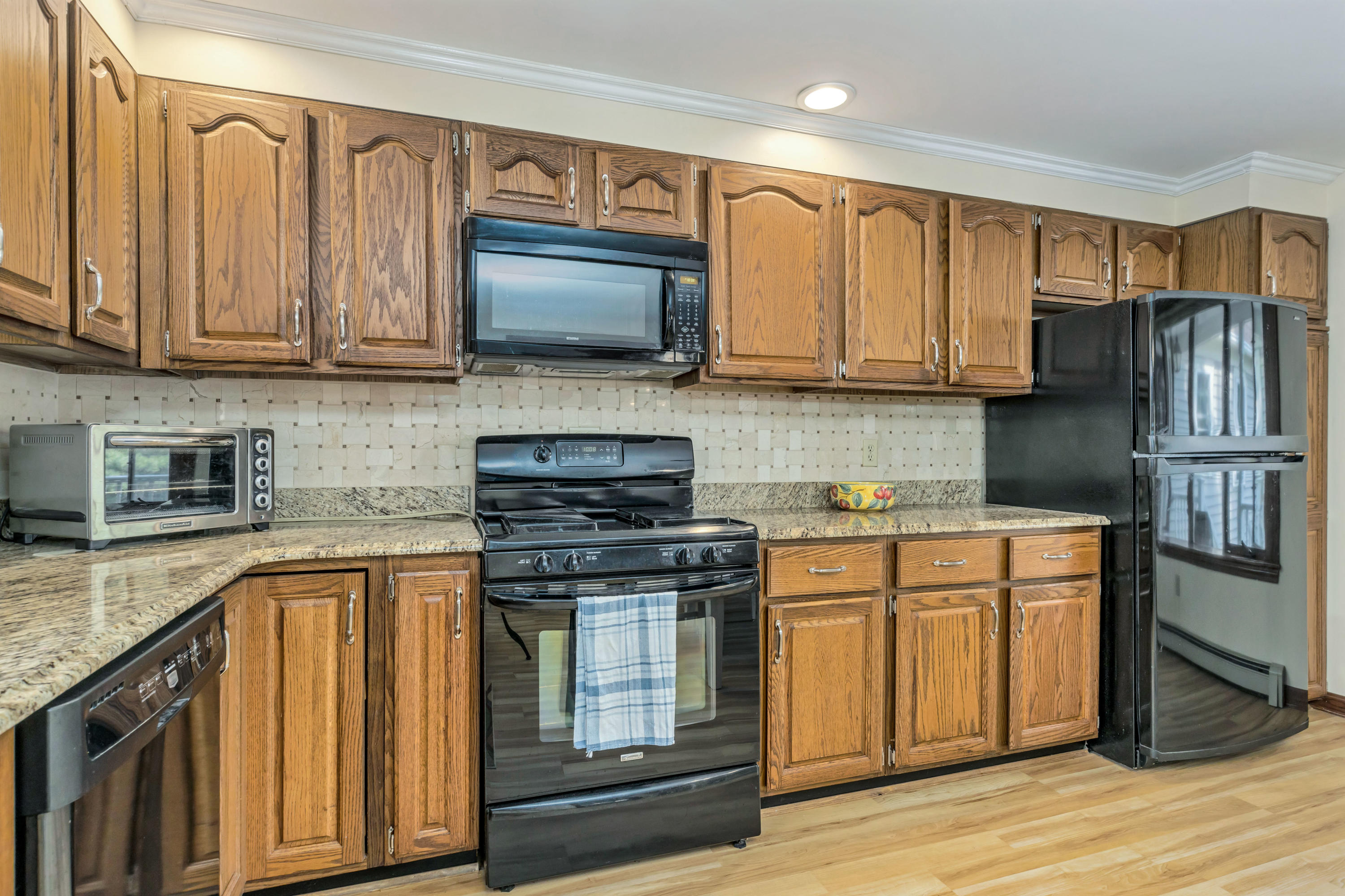 84 Old Fields Road Sandwich, MA 02563 - Photo 22 of 57 84OldLR-24