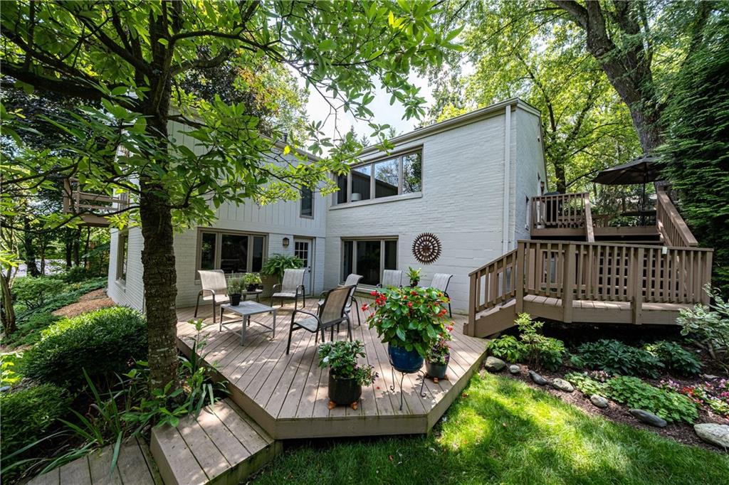 613 Ravencrest Road Pittsburgh, PA 15215 - Photo 3 of 25