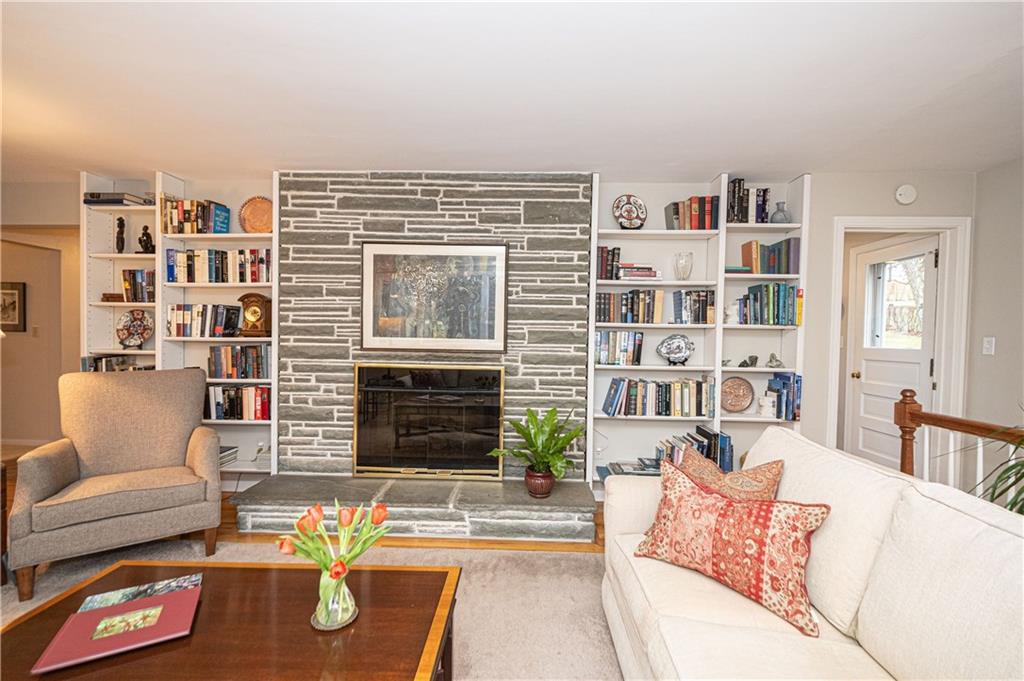 613 Ravencrest Road Pittsburgh, PA 15215 - Photo 6 of 25