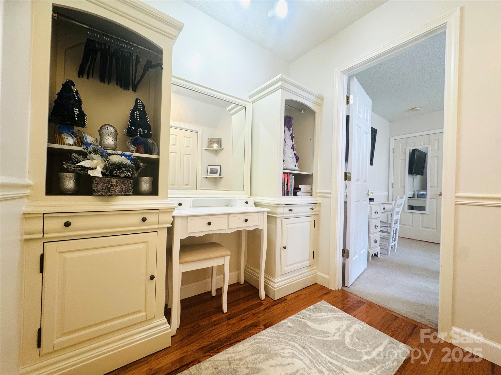 160 Dockside Drive Salisbury, NC 28146 - Photo 35 of 43 a view of bathroom with sink and mirror