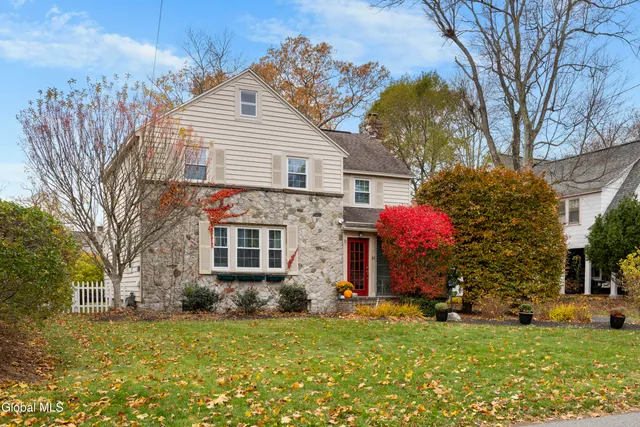 $479,000 | 21 Roweland Avenue, Bethlehem, NY 12054