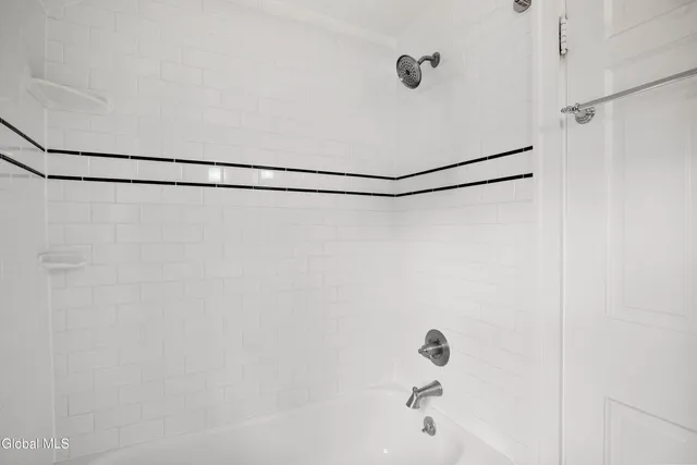 $479,000 | 21 Roweland Avenue, Bethlehem, NY 12054