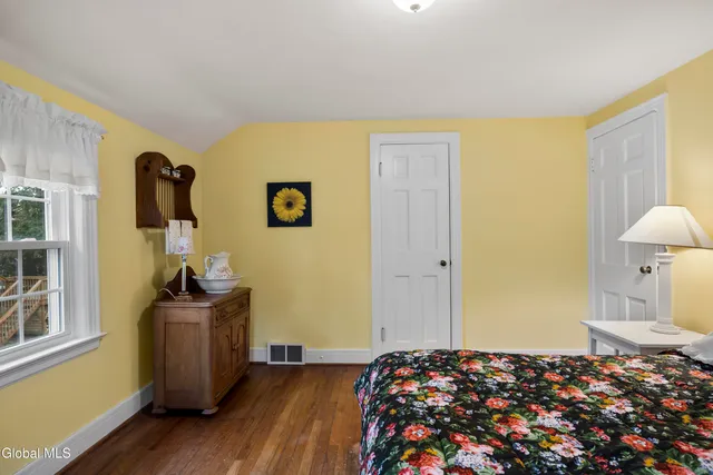 $479,000 | 21 Roweland Avenue, Bethlehem, NY 12054