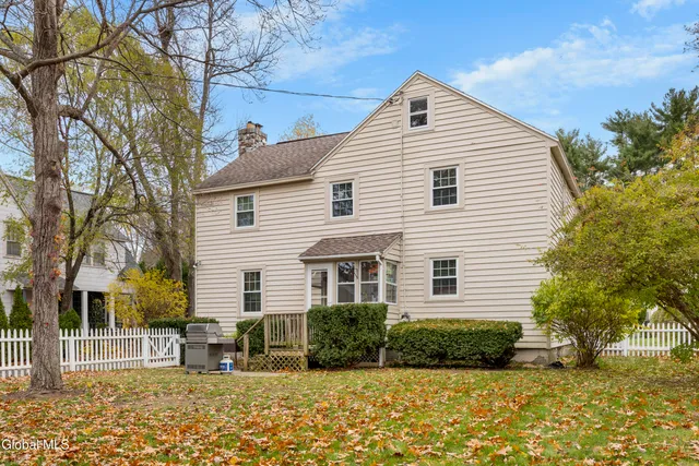 $479,000 | 21 Roweland Avenue, Bethlehem, NY 12054