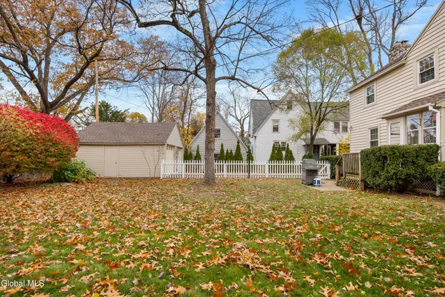 $479,000 | 21 Roweland Avenue, Bethlehem, NY 12054