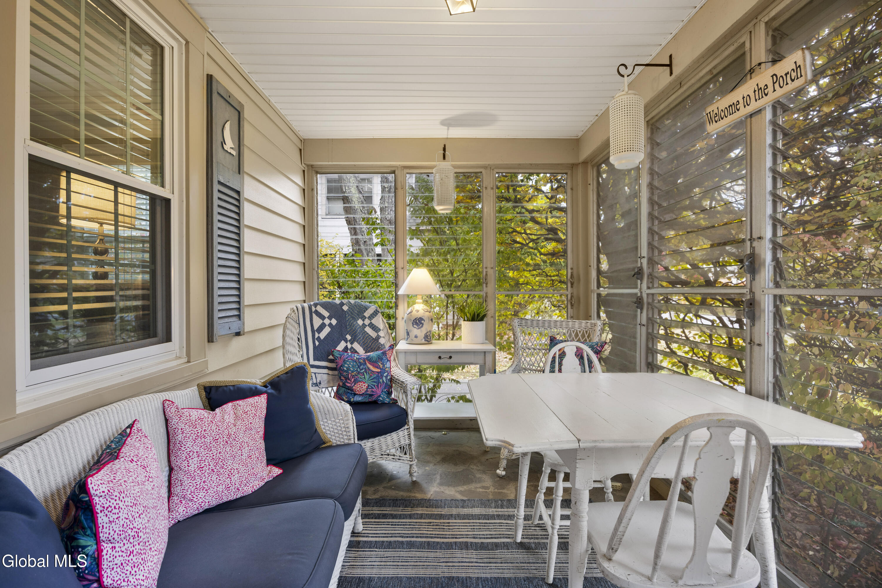 21 Roweland Avenue Bethlehem, NY 12054 - Photo 6 of 42 6