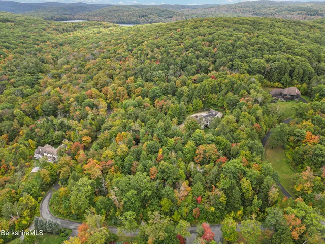 $150,000 | 230 Chanterwood Road, Lee, MA 01238